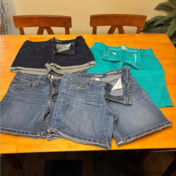 Sonoma Pants - 4 pair size 12 ladies shorts